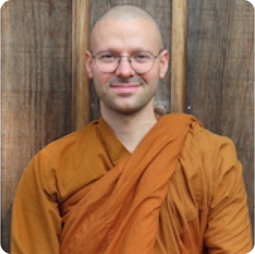 Venerable Padīpo